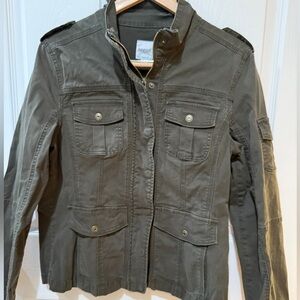 Kensie Green Utility Jacket with Tailored Fit and Epaulettes